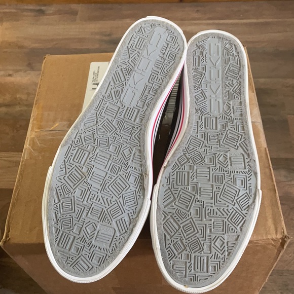 University of Louisville converse Style sneakers - Picture 5 of 6